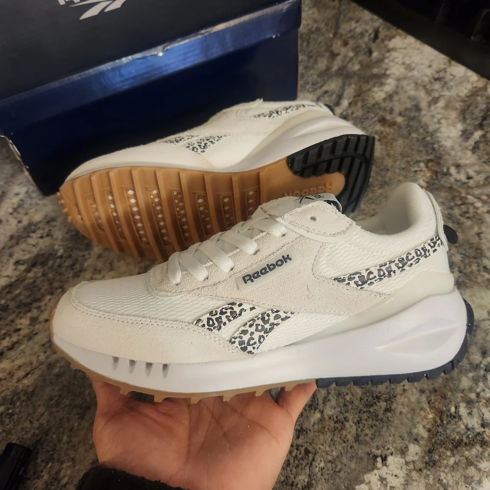 Reebok White and Black Athletic Shoes - Picture 2 of 4